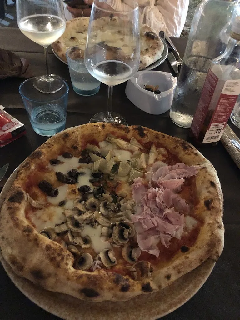 Ristorante Pizzeria Ai Navigli_Borgofranco d'Ivrea_slider_image_3