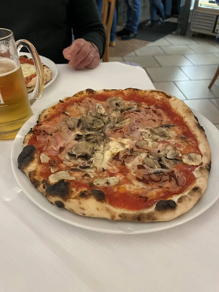 Pizzeria Posillipo_Borgo San Dalmazzo_slider_image_3