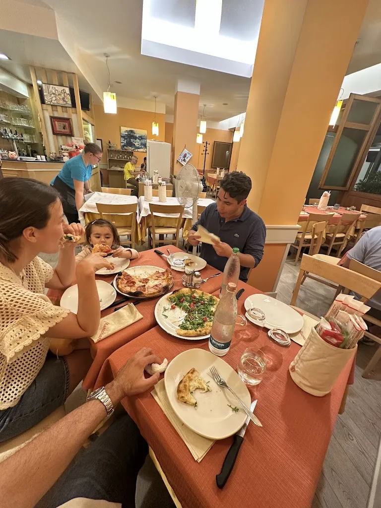 Jorge Gonzalez_Pizzeria Marechiaro_Borgo San Dalmazzo_review