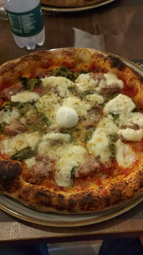 Pizza & Bistrot Italy_Borgo San Dalmazzo_slider_image_2