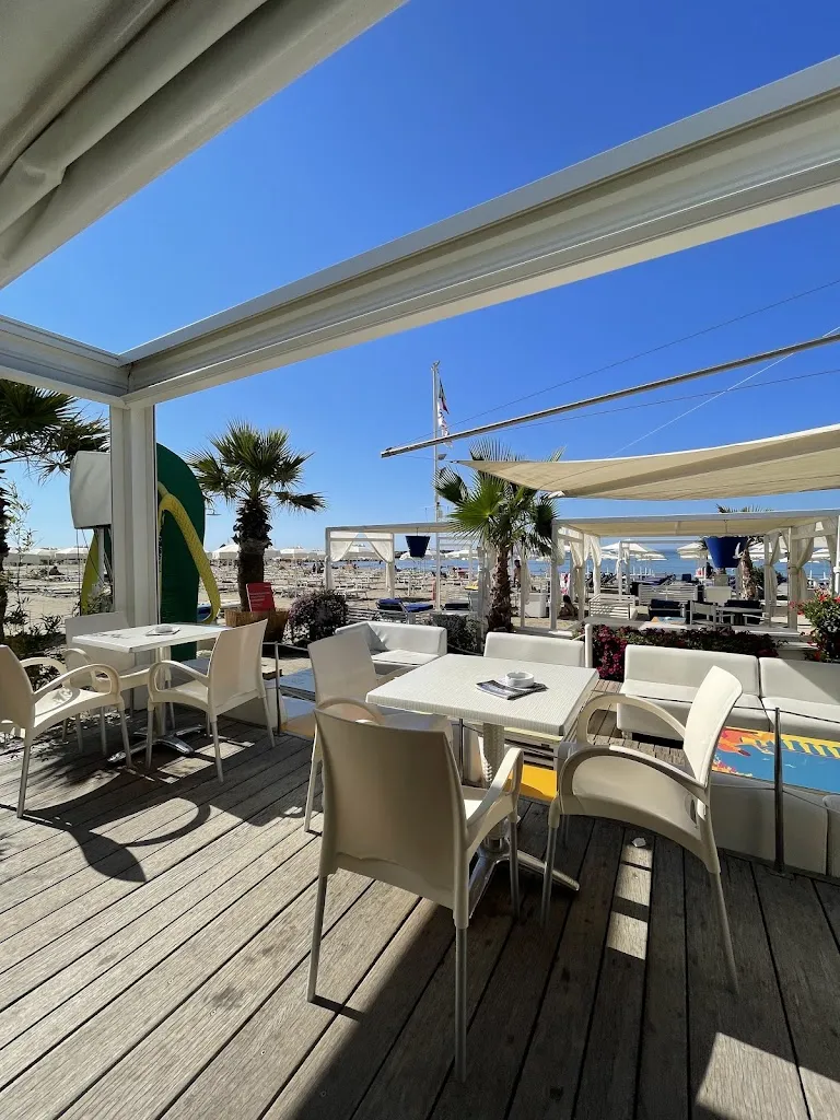 Lo Skipper Beach club_Castiglione_slider_image_1