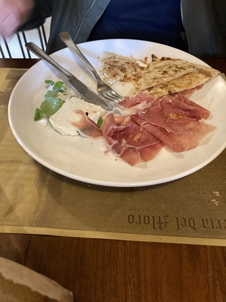 Tiziana Castellazzi_Osteria Del Moro Borgosesia_Borgosesia_review