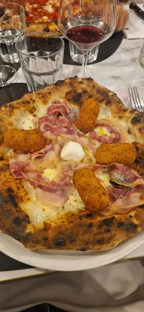 Stefania Sirica_La Verace Pizzeria gourmet e friggitoria_Borgosesia_review