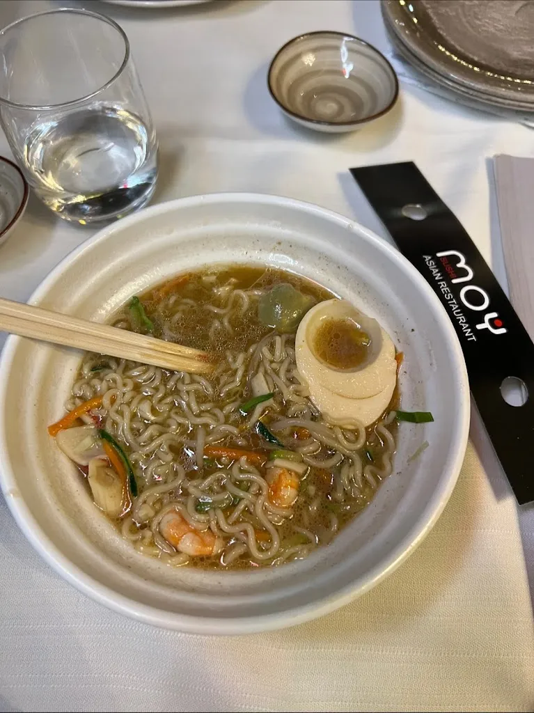 Hoài Trịnh_Moy Sushi Asian Restaurant_Borgosesia_review