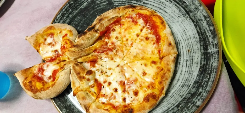 Federico Palmisano_Pizzeria Laterza_Borgosesia_recensione