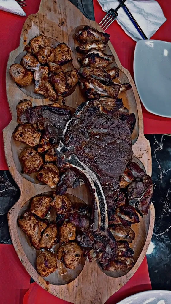 Usama Janjua_Instanbul Doner Kebap Pizza_Borgosesia_recensione