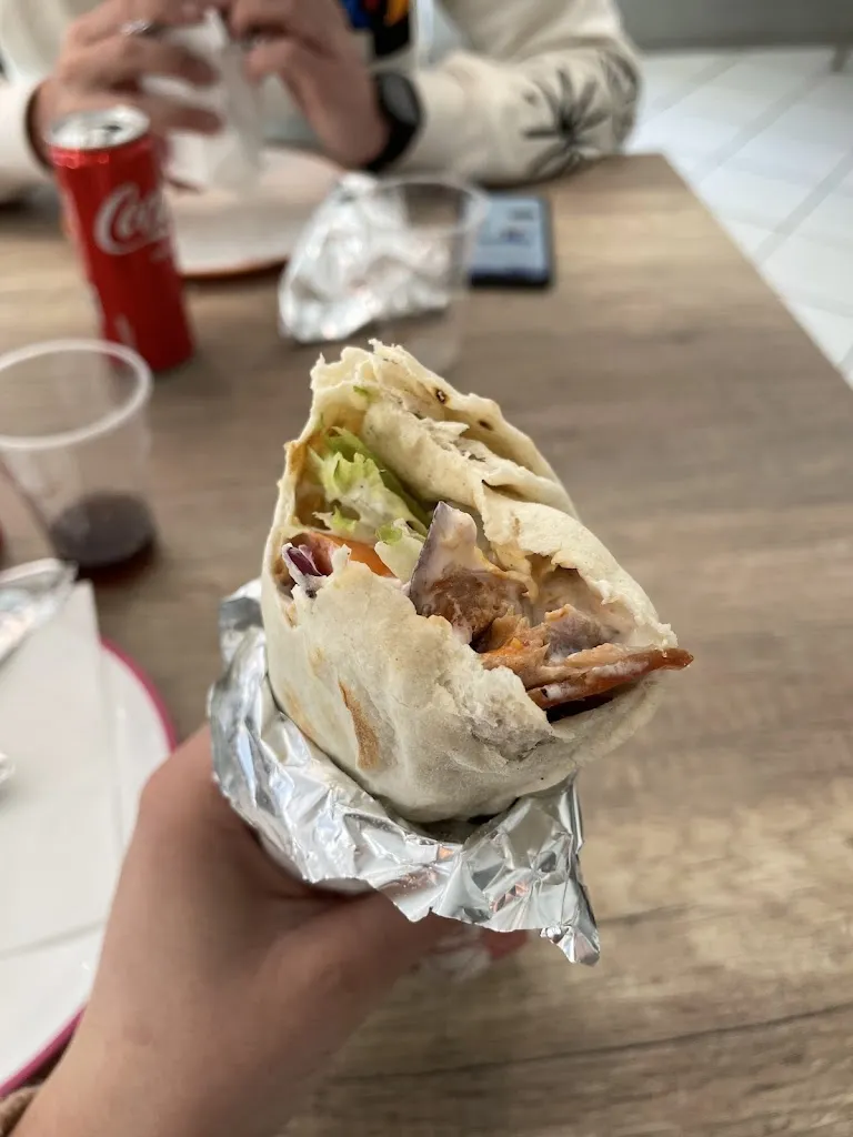 Instanbul Doner Kebap Pizza_Borgosesia_slider_image_3