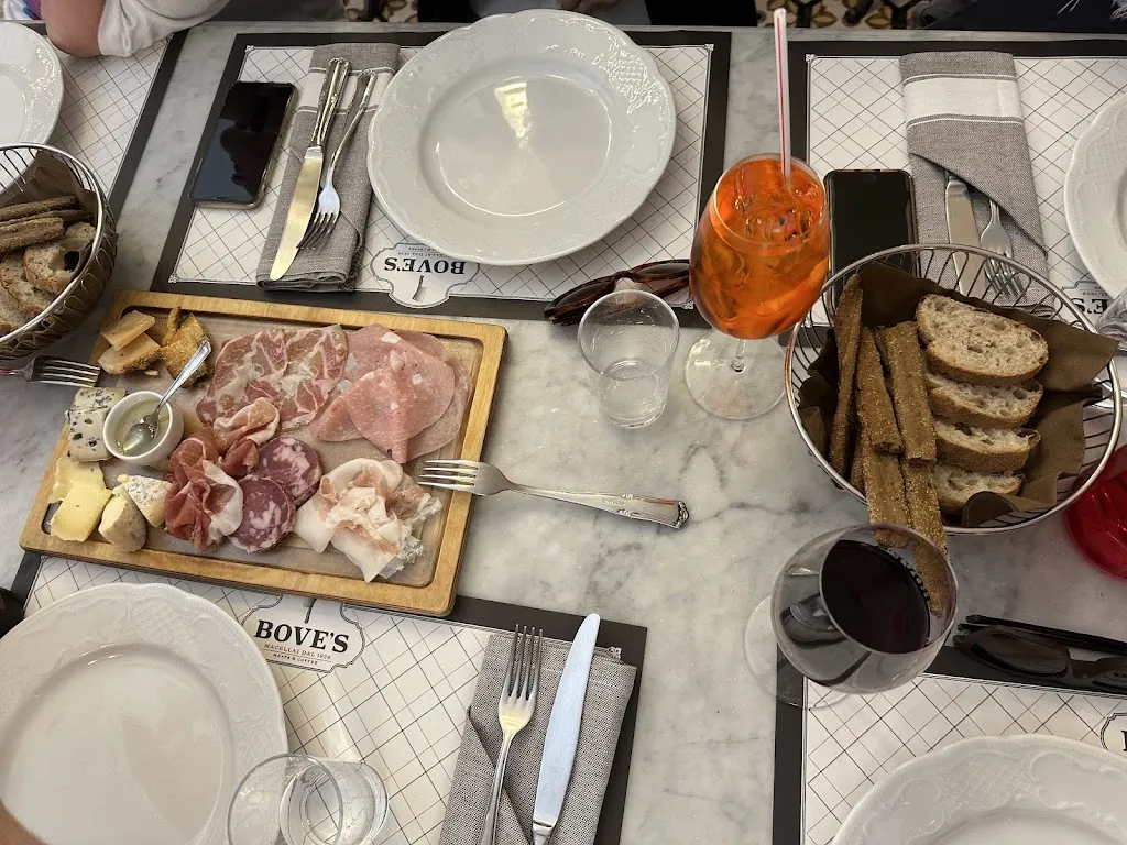 Artem Tatarenkov_Ristorante BOVE'S macellai dal 1929 CUNEO_Bosia_recensione