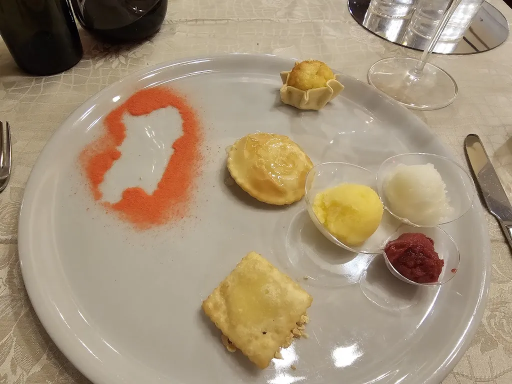 Lindsey Heineman_Da Fabiana, Trattoria e Camere, specialità di Sardegna_Bossolasco_review