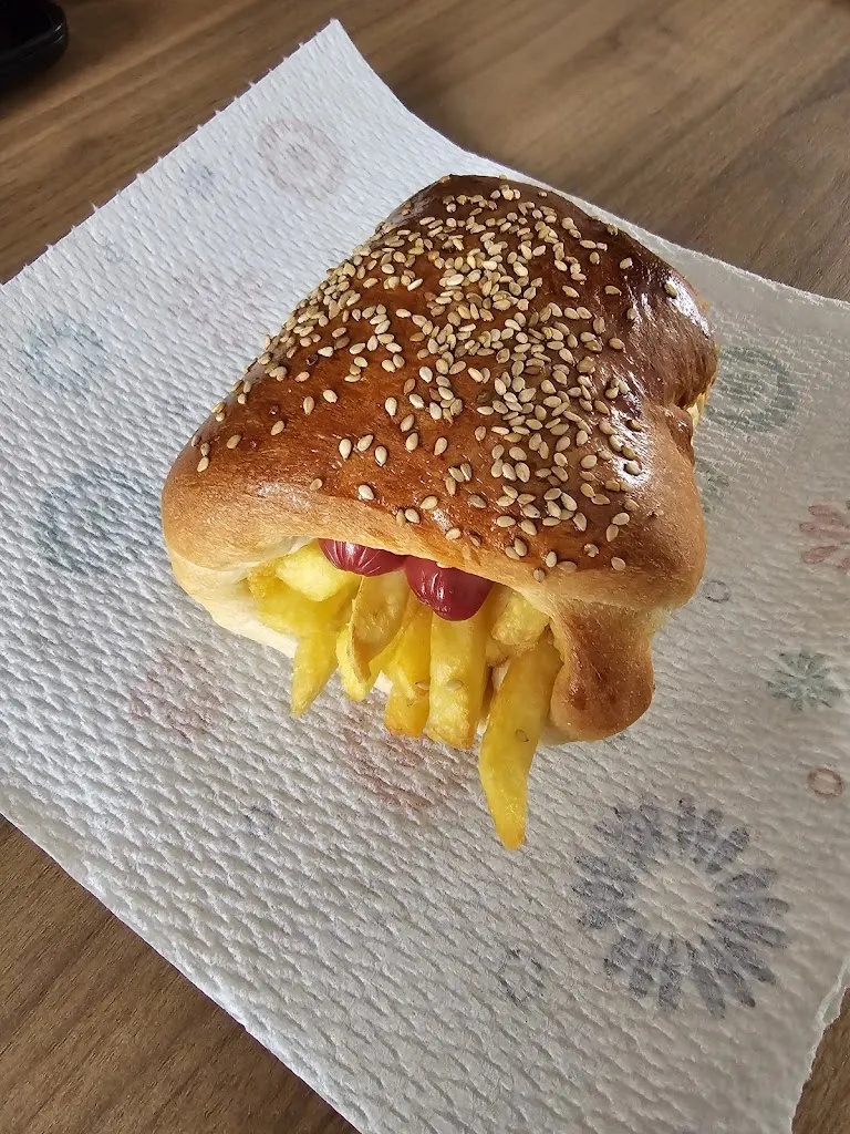 Fabio Fortis_LA TANA DEL LUPO_Borgomanero_review