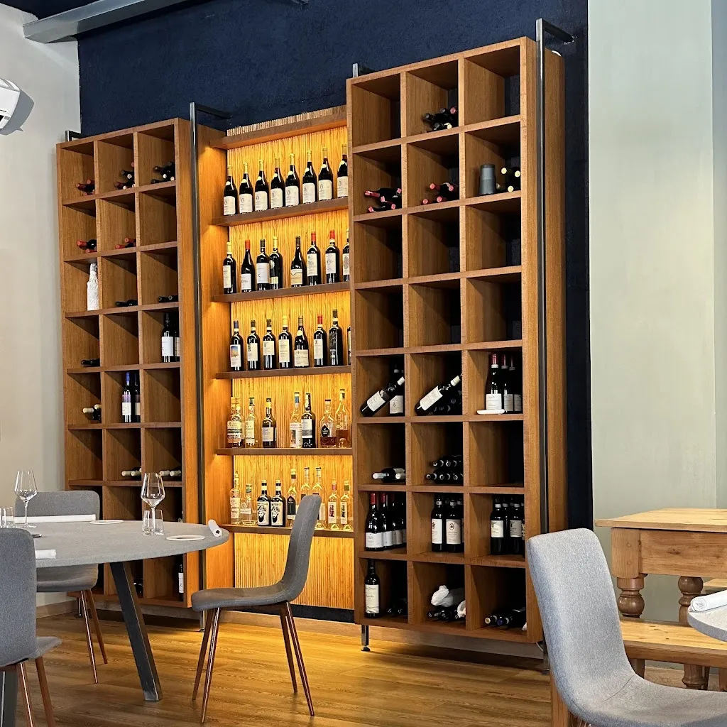 /gu.stà.re/ oltrecucina restaurant in Borgomanero