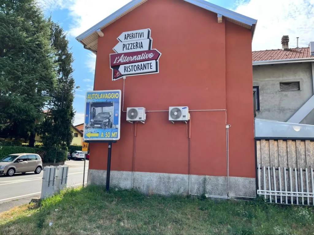 Ristorante Pizzeria L'alternativo restaurant in Borgomanero