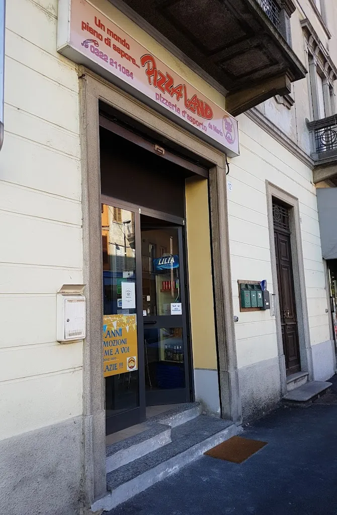 Pizzaland da Mario restaurant in Borgomanero