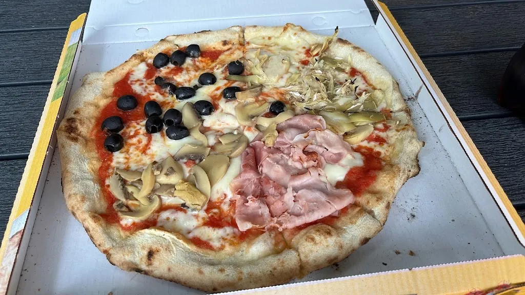 Tomasz Dobrowolski _Bar Trattoria Pizzeria Meda_Borgomanero_recensione