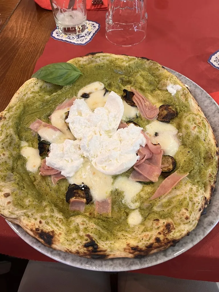 Eleonora Rossi_Abbracciame Borgomanero_Borgomanero_review