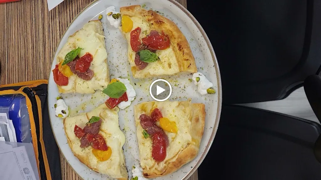 Pizzeria Contemporanea FLUKE_Borgomanero_slider_image_2