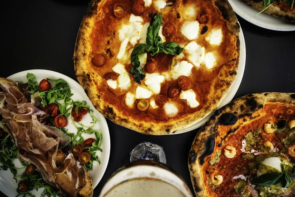 ROBY PIZZA_Borgomanero_slider_image_2