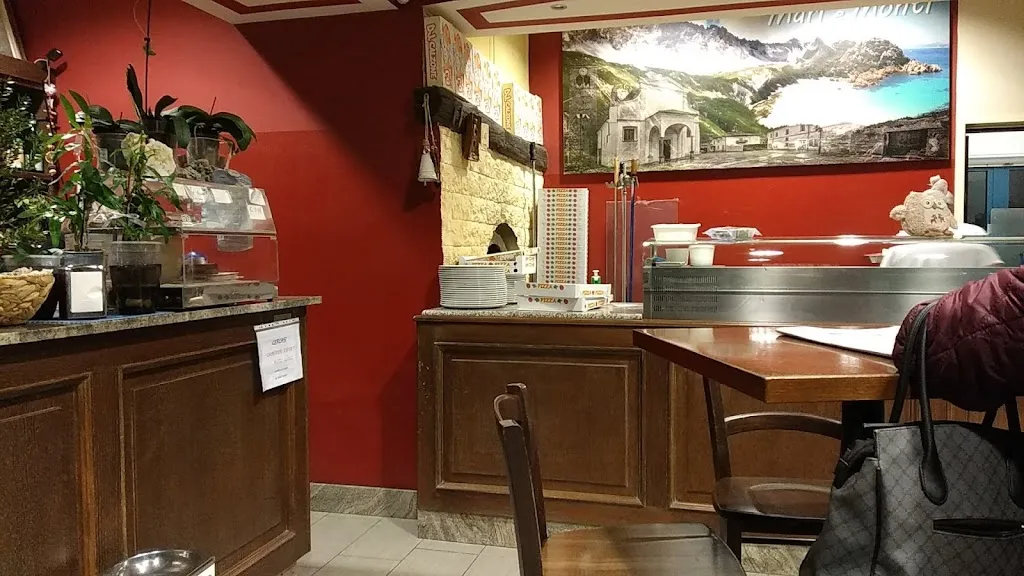 Ristorante Pizzeria Mari e Monti restaurant in Borgomanero