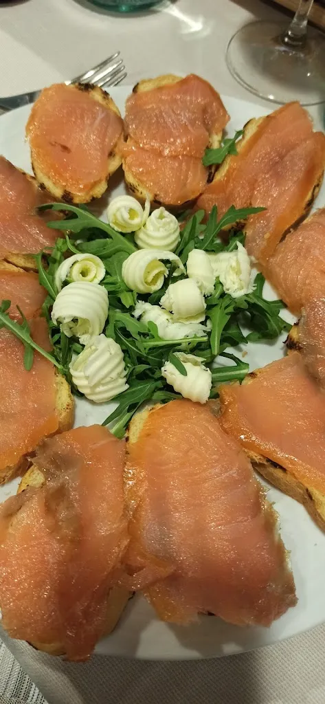 Ristorante Pizzeria Mari e Monti_Borgomanero_slider_image_2