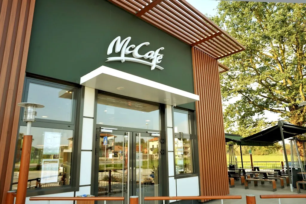 McDonald's Borgomanero Drive_Borgomanero_slider_image_1