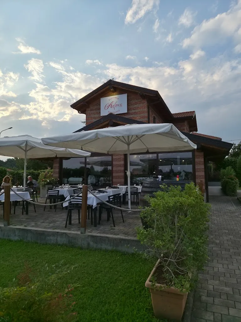 Mauro Della Monica_Ristorante Pizzeria Anfora_Borgomanero_review
