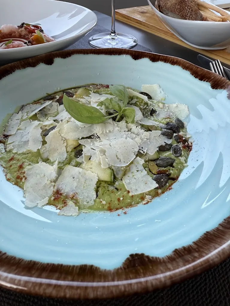 Are Osen_Umano_Bricco di Neive_review