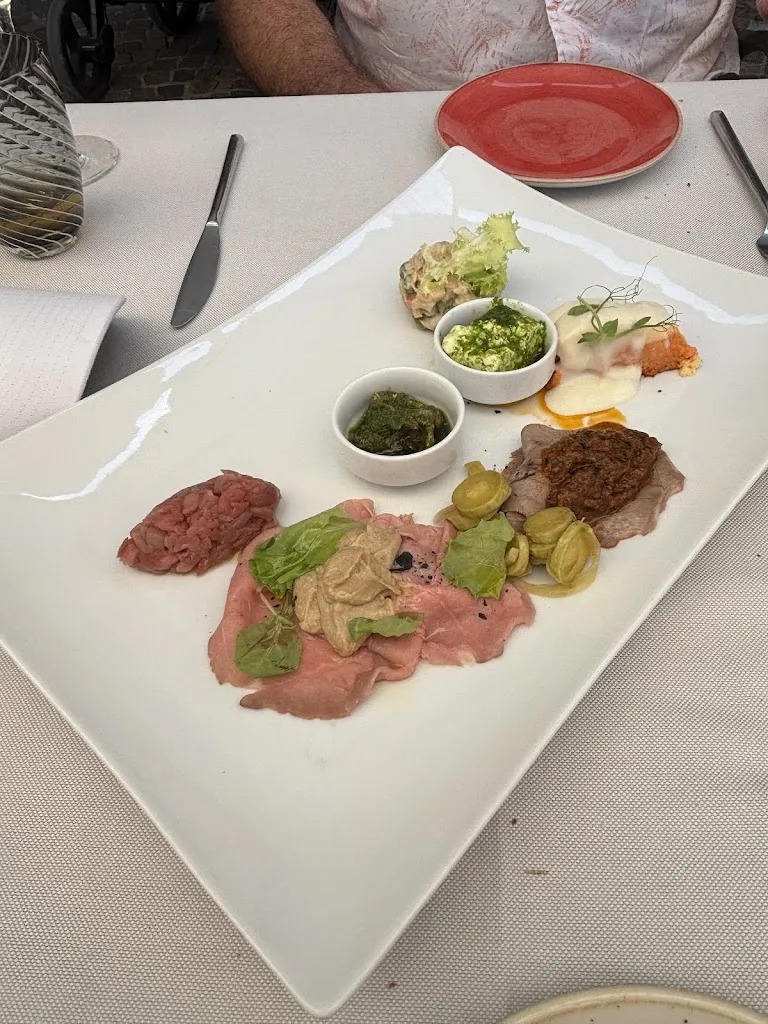 Michelle de Kock_L'Aromatario - Osteria e Affittacamere_Bricco di Neive_review