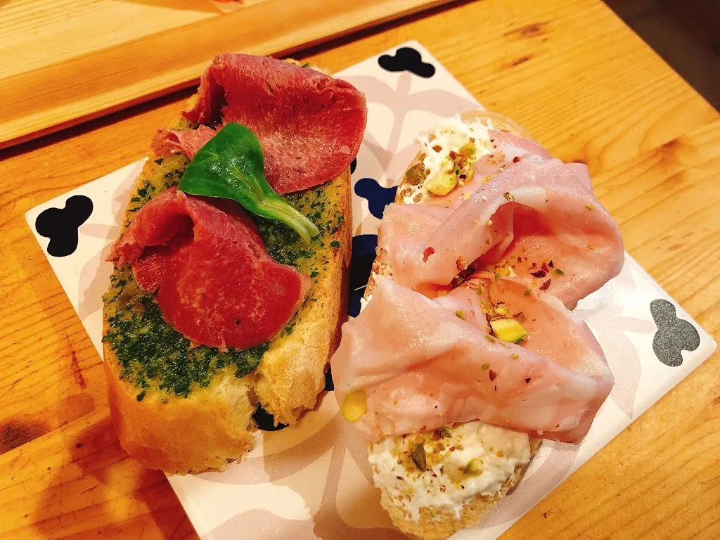 Y B_Al nido della Cinciallegra_Bricco di Neive_review