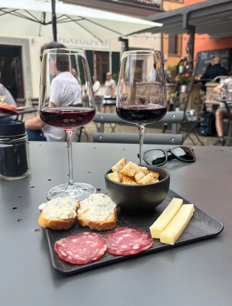 Al nido della Cinciallegra_Bricco di Neive_slider_image_2