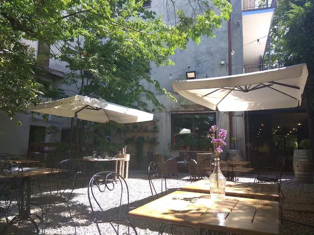 Katherine Pierce_Ristorante Mottarone_Briga Novarese_review