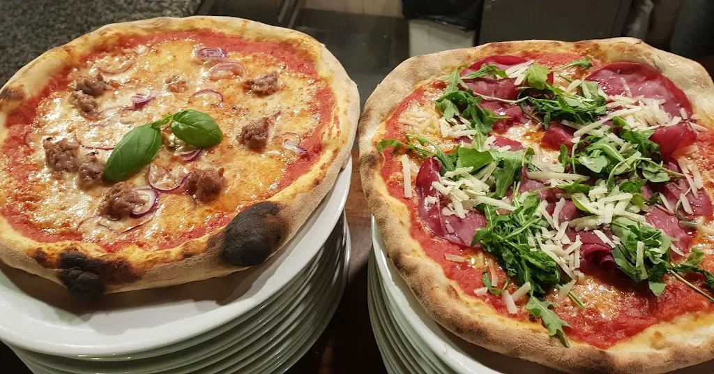 Taverna Paolino Ristorante-Pizzeria_Breo_slider_image_2