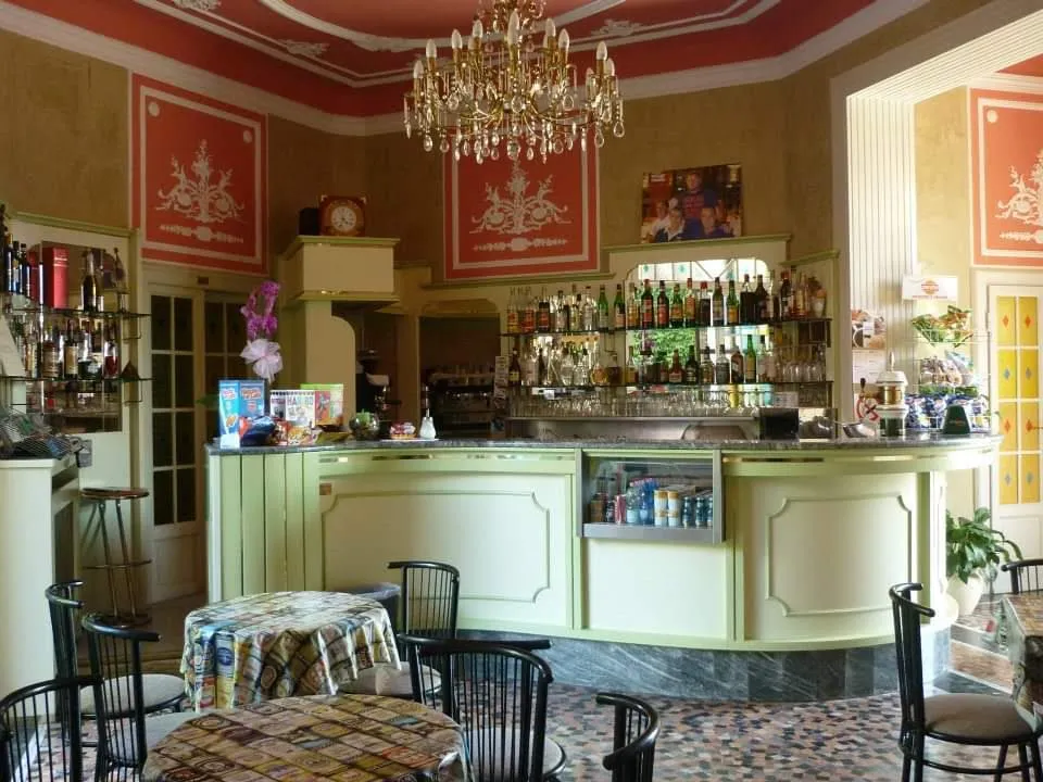 Bussola Caffè restaurant in Brignano