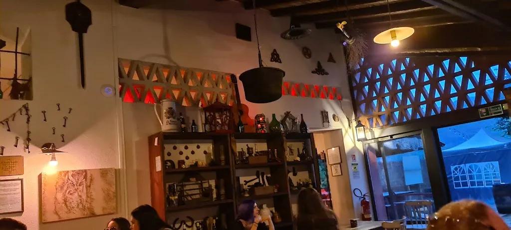 Alasdair MacDonald_Taverna Brigantia_Brovello-Carpugnino_review