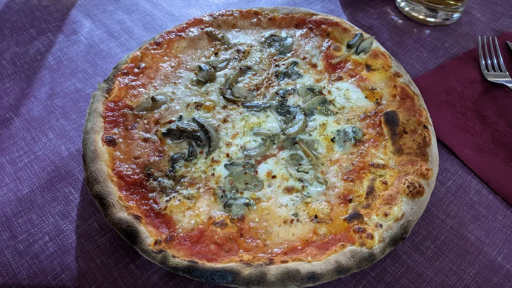 Robin Emmerich_Pizzeria Aquila Nera Di Satta Francesco_Brossasco_review