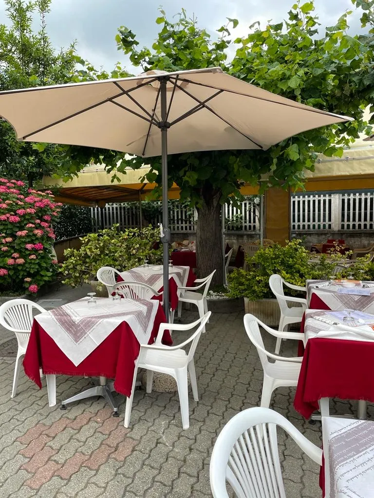 Trattoria Del Mulino restaurant in Bruzolo