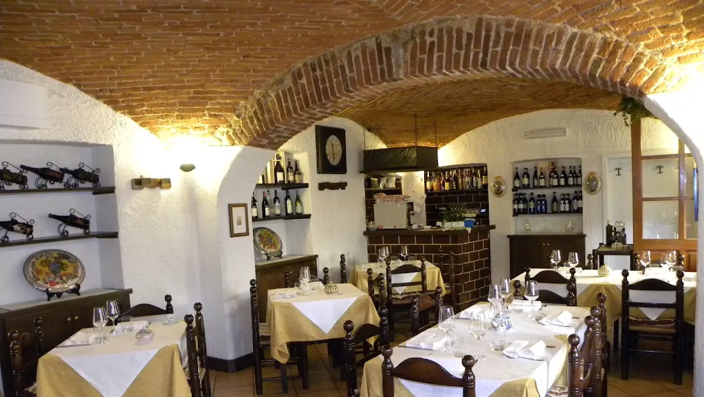 Trattoria del Soggiorno restaurant in Brusnengo