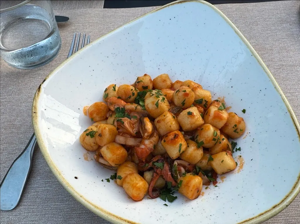 Dancing Burningman_Trattoria da Grazia_Castiglione_review