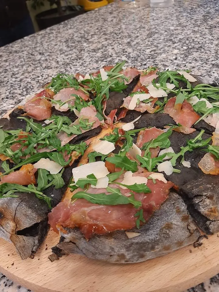 Pizzeria Miseria & Nobiltá_Bussoleno_slider_image_3