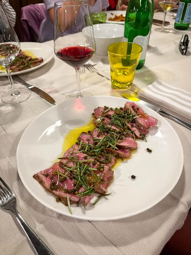 Daniel Grodziński_Da Muzzicone_Castiglione_review