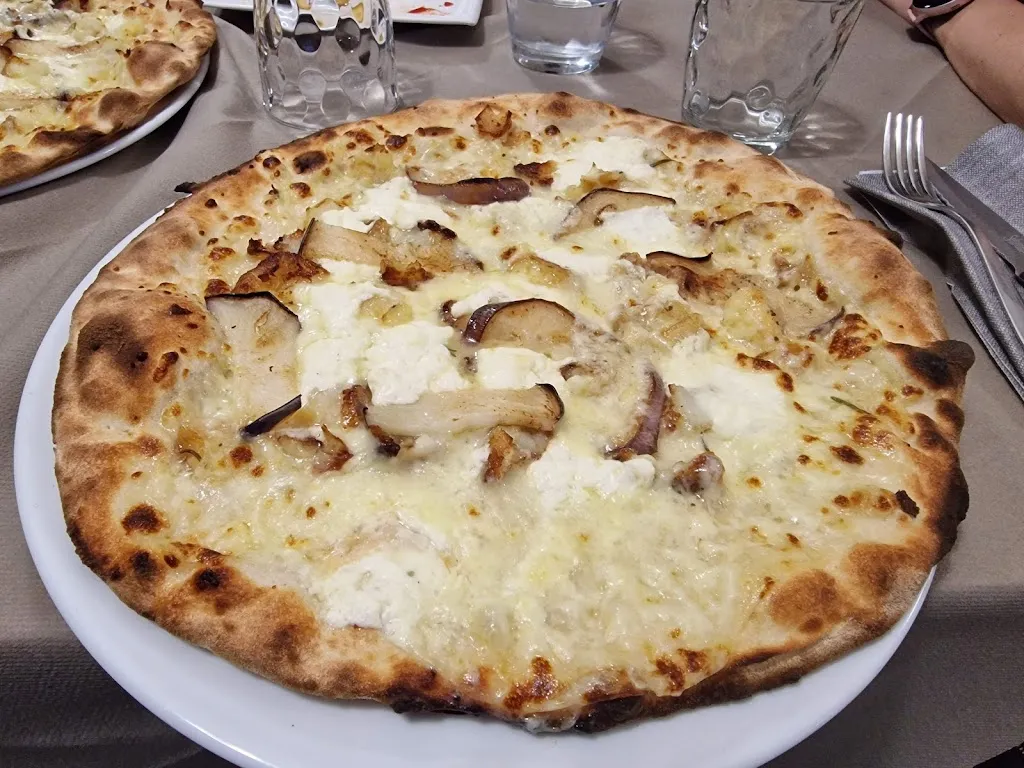 Menu_Pizzeria Tre Pini_Castiglione_immagine_8