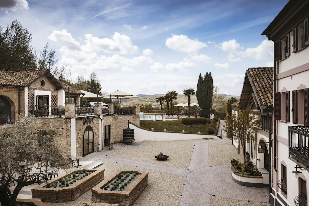 Almaranto Relais Boutique Hotel restaurant in Calamandrana