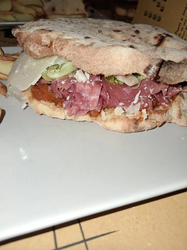 Samuele attardi_Birrificio Sagrin - Indipendente Artigianale_Calamandrana_recensione