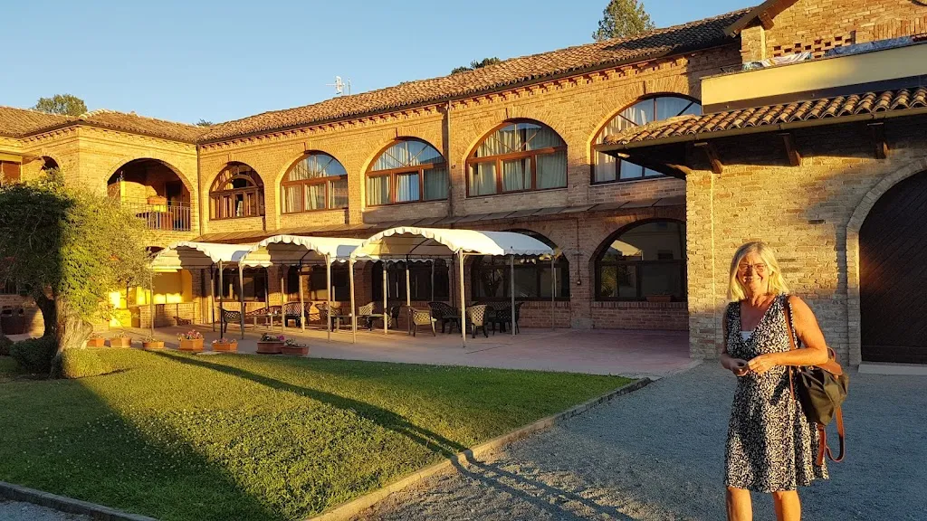 La Corte - Ristorante_Calamandrana_slider_image_3