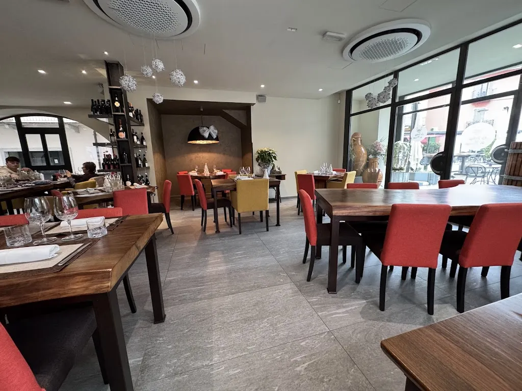 La Bottega dei Messapi restaurant in Cambiasca