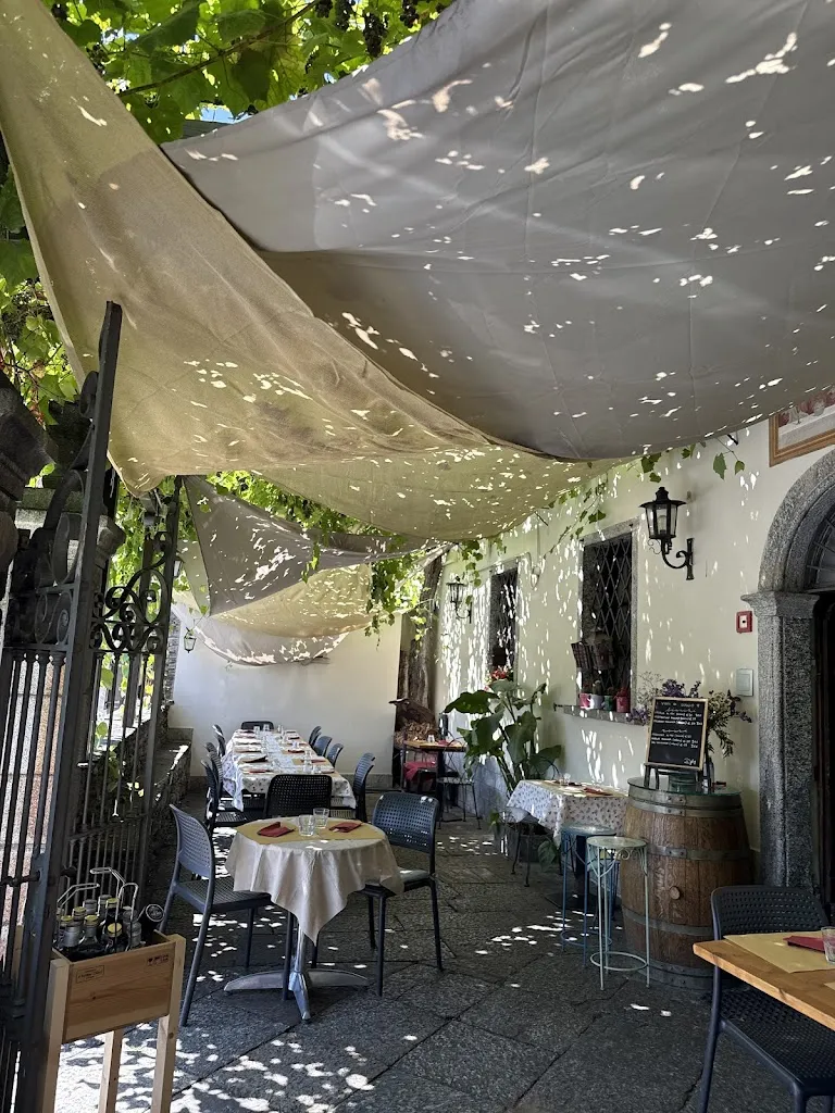 Donna Francesca_Cambiasca_slider_image_1