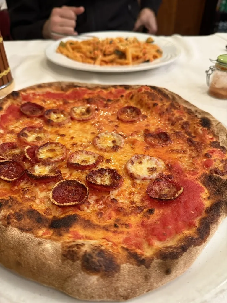 Maarten Van Ruitenburg_Pizzeria La Piccola Tramonti_Cameri_review