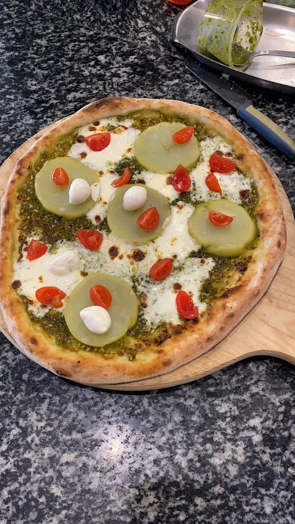 inder chahal_Kung Fu Pizza da zazzà_Cameri_recensione