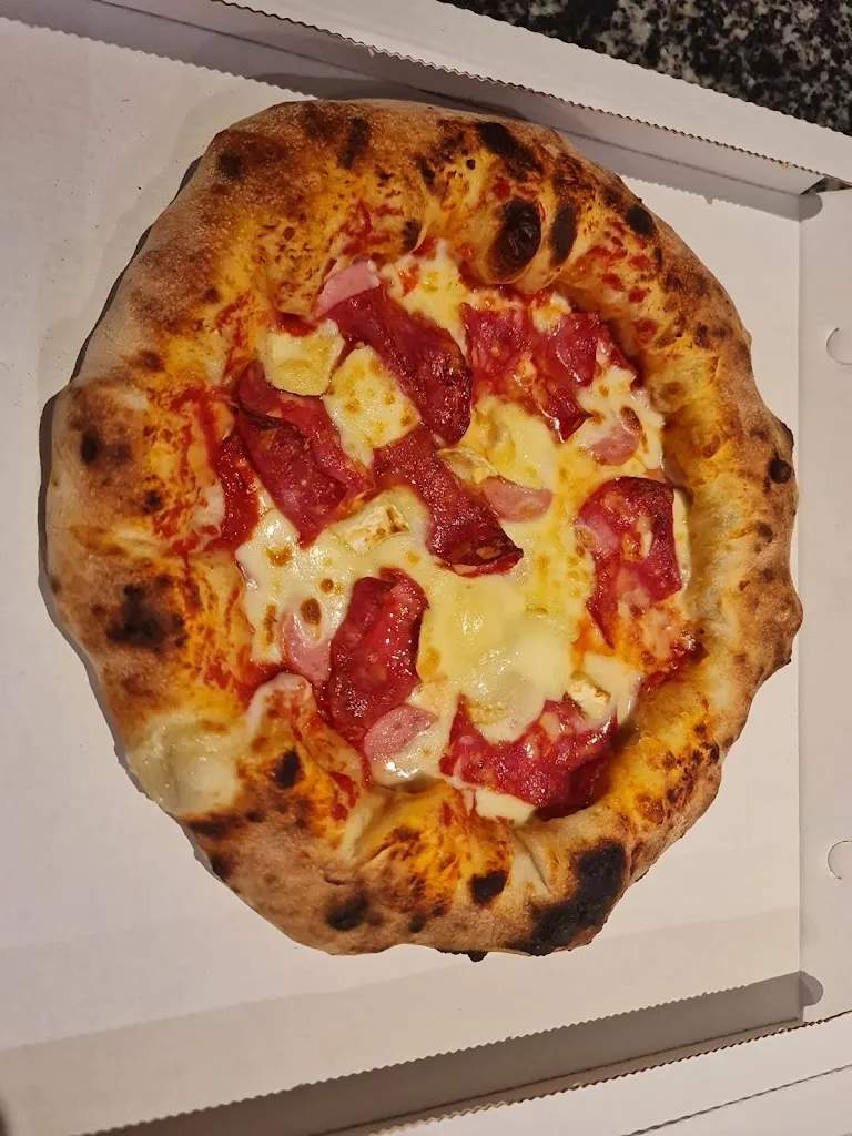 Lorena Rikani_Kung Fu Pizza da zazzà_Cameri_recensione