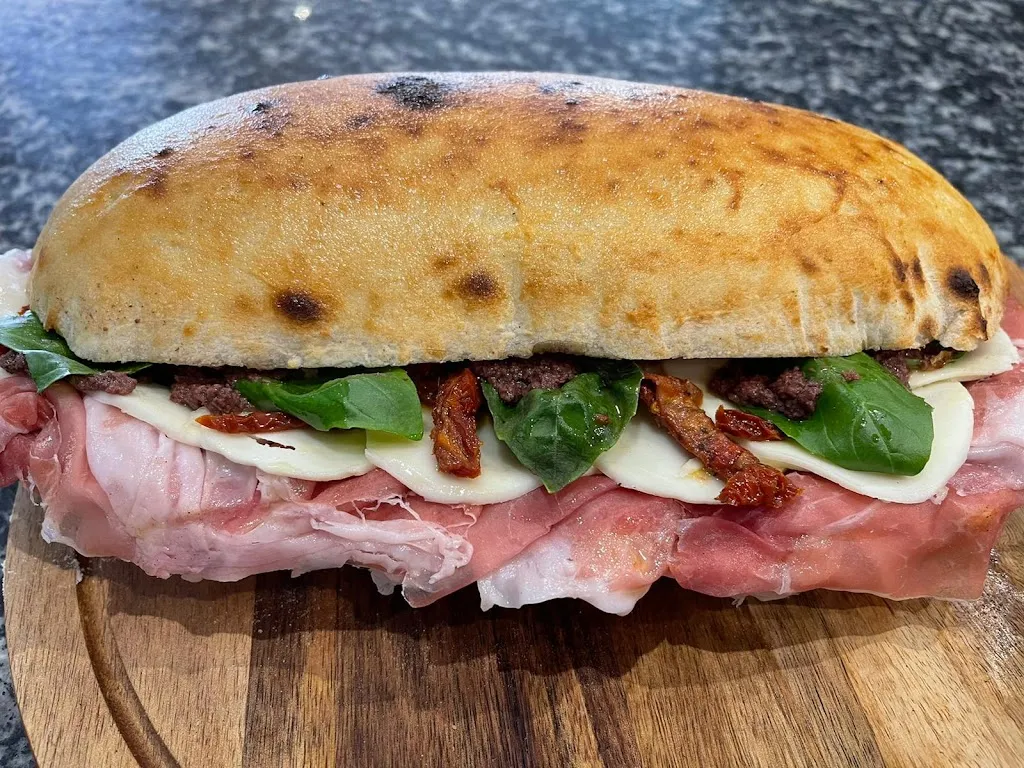 Kung Fu Pizza da zazzà_Cameri_slider_image_3