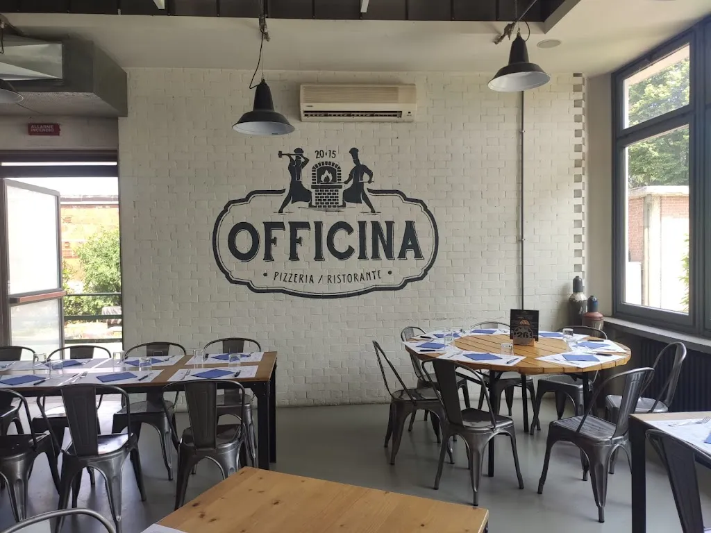 Pizzeria Officina restaurant in Cambiano